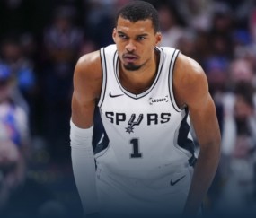 复出砍27+11+4断+7帽比肩奥尼尔！队友直言他是世界最佳