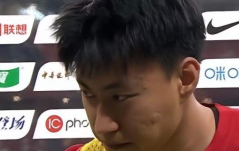 邵佳一今晚最大发现：20岁留洋回国前锋1个月打进3球太惊艳
